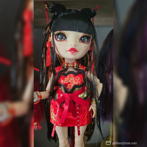 Rainbow High Chinese Lily Cheng Doll - Picture 5 of 9